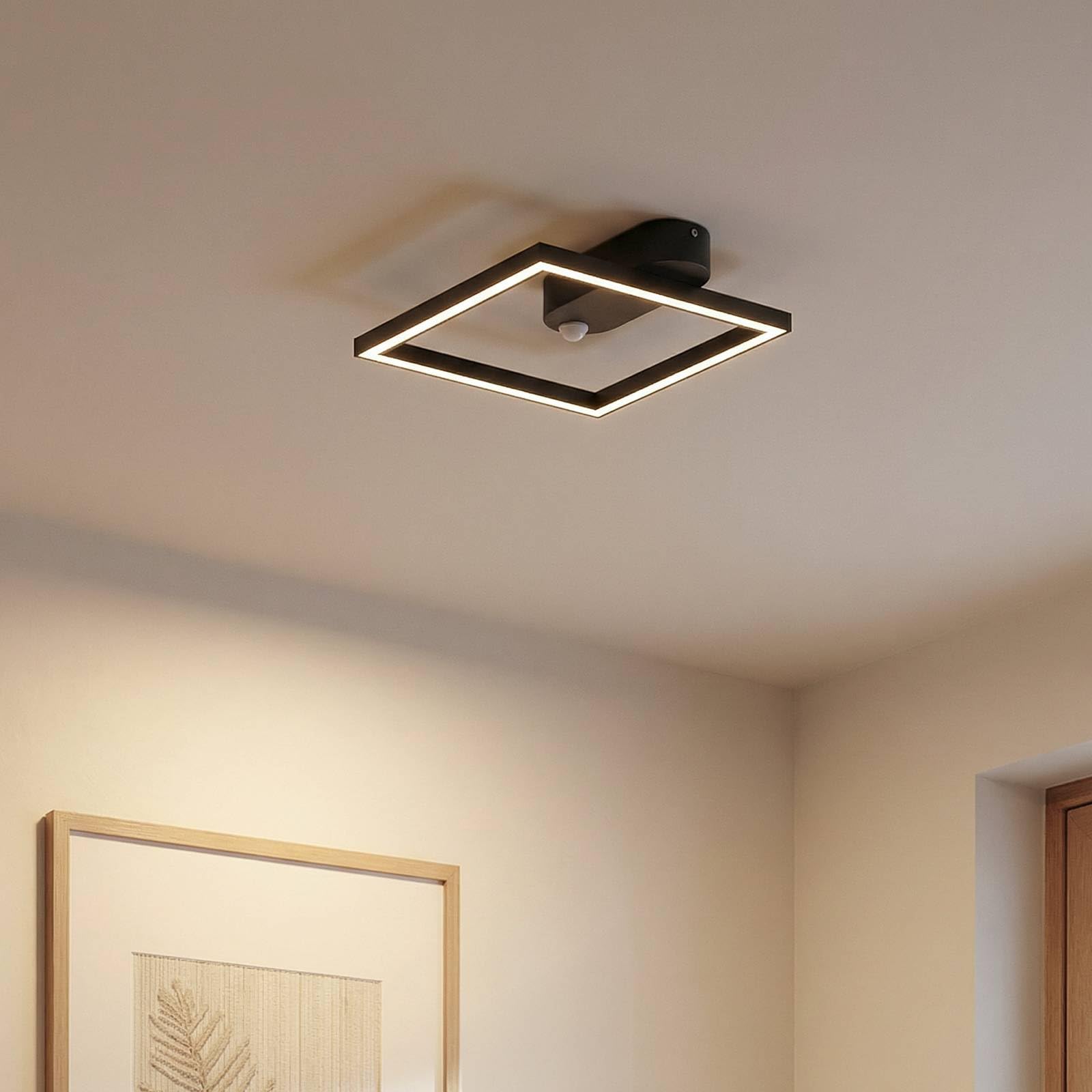 Lindby LED Deckenlampe mit Sensor Yulla Bewegungsmelder (Modern) in Schwarz aus Aluminium (1 flammig,) - Deckenleuchte Lampe Flurleuchte