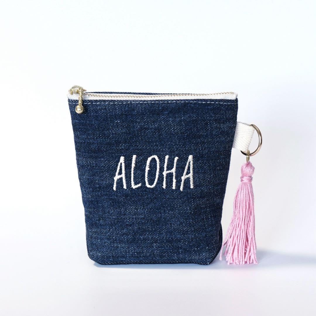 Amazon.co.jp: リメイクデニムの刺繍ポーチ Aloha : ファッション 