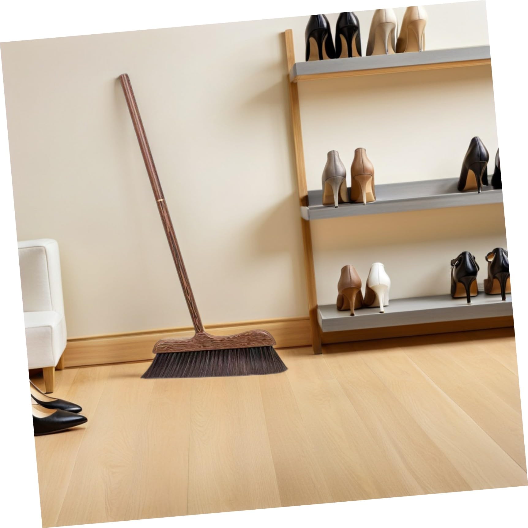 Hartholz Besen mit Langem Stiel Weiche Borsten Ergonomisch für Komfortables Kehren Staubfrei und Schonend für Böden Vielseitig Einsetzbar für Innen und Außenbereiche