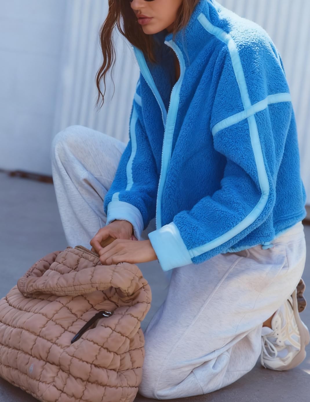 Haellun Fleece Jacket Women Cropped Sweatshirt Winter Warm Zip Sherpa Fuzzy Jacket Coat with Pockets - Image 6