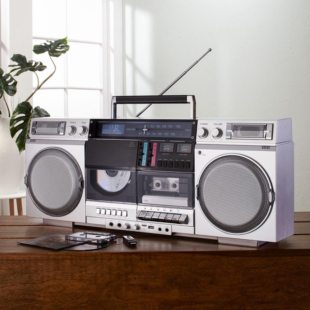 EUROtops DAB+-Boombox „Retro 1980er“ – Kassettendeck, CD, Bluetooth, USB, MicroSD, Radio, Aufnahmefunktion