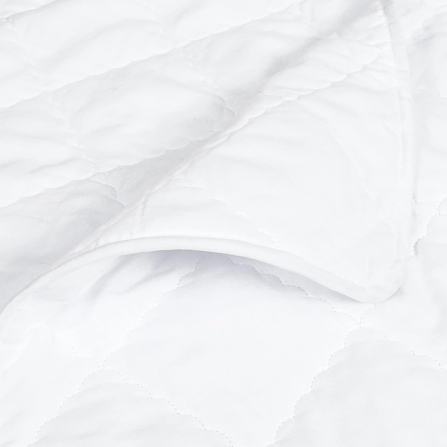 TILLYOU Down Alternative Toddler Comforter, Ultra Soft Lightweight and Warm Crib Quilted Blanket Solid Color, Toddler Quilt Nursery Blanket for Boys and Girls, 39”x47”, Pure White
