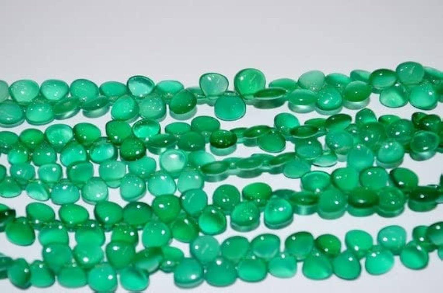 Onyx vert perles coeur lisse 5-6mm de qualité supérieure pour création bijoux fins