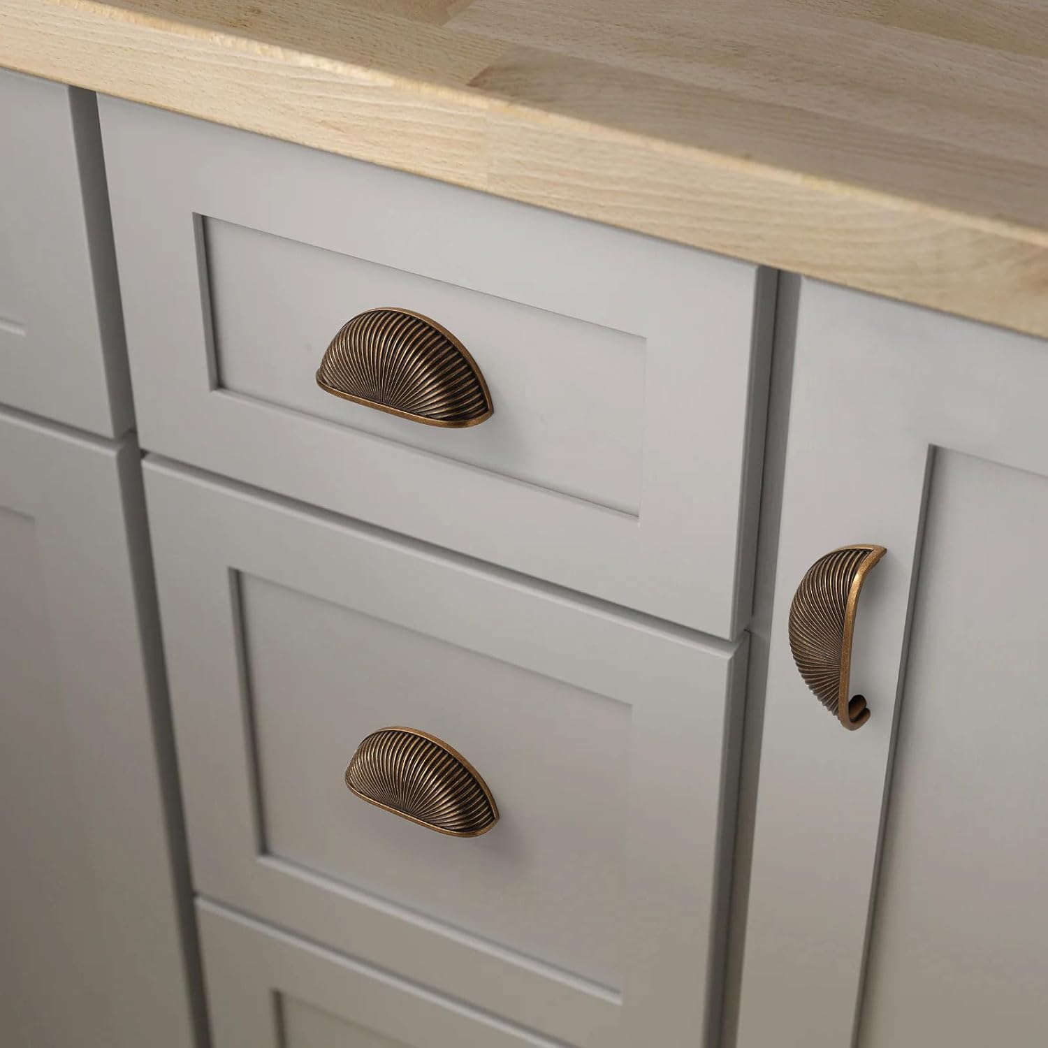 Asidrama 10 Pack 3 Inch(76mm) Antique Brass Kitchen Cabinet Handles, Bin Cup Cabinet Pulls Vintage Retro Kitchen Cabinet Hardware for Cupboard Drawer Pulls