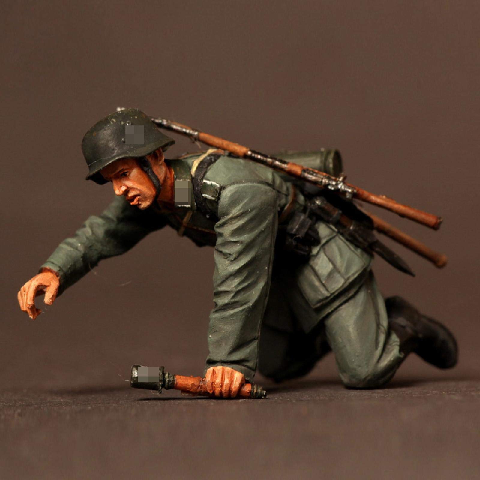 Kit Figure In Resina 1:35 Seconda Guerra Mondiale, 3 Soldati Tedeschi In Battaglia, Non Dipinto R4590