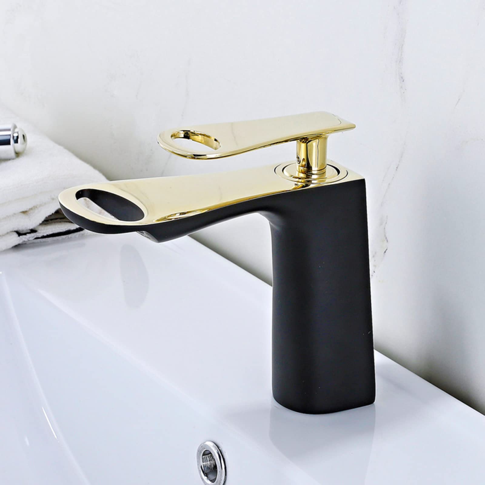 Robinet mitigeur d'évier cascade chaud et froid pour salle de bain moderne