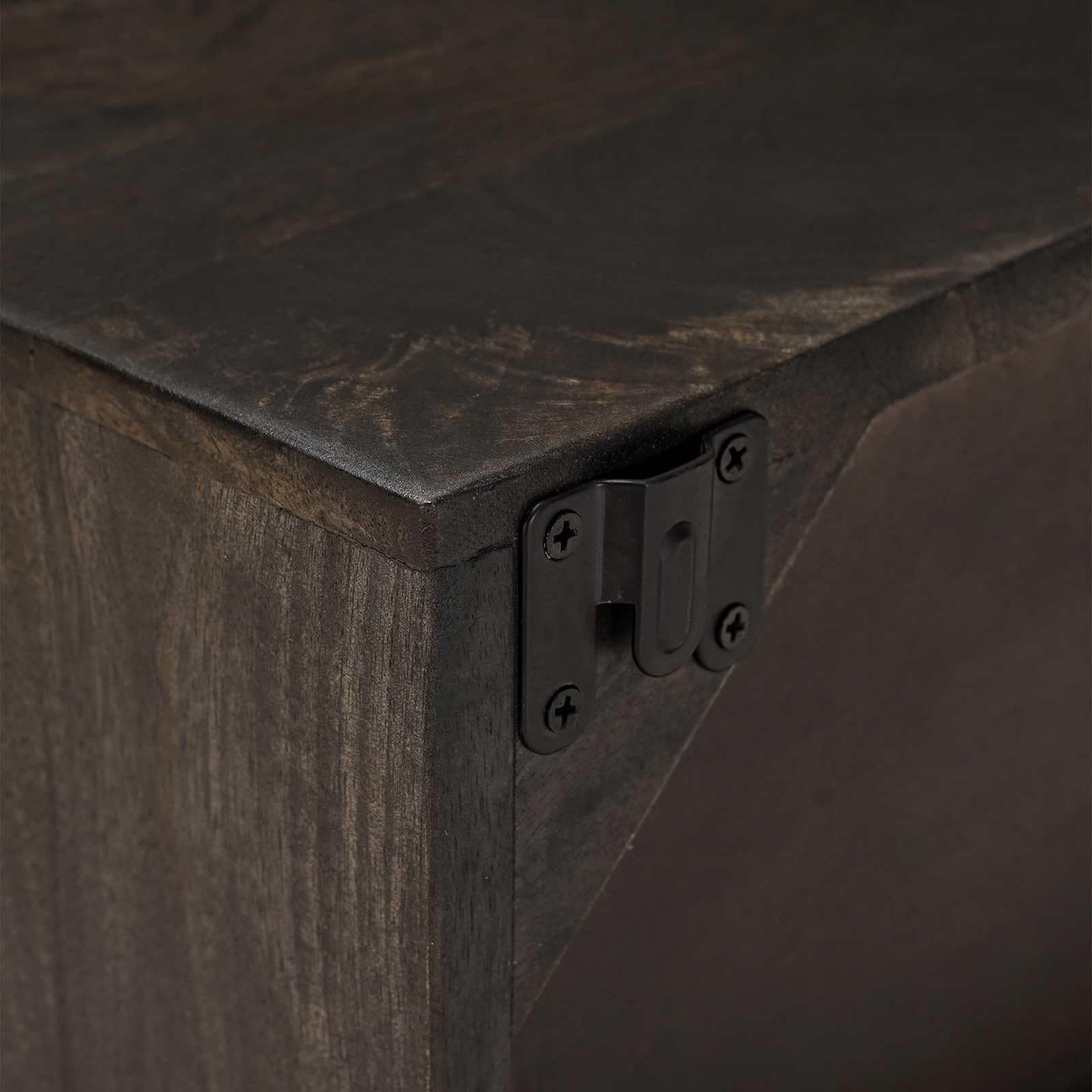 Mesita de noche hecha a mano de madera maciza de mango con cajón decorativo y tallado artístico, diseño de ahorro de espacio para dormitorio, incluye instrucciones de montaje (idioma español