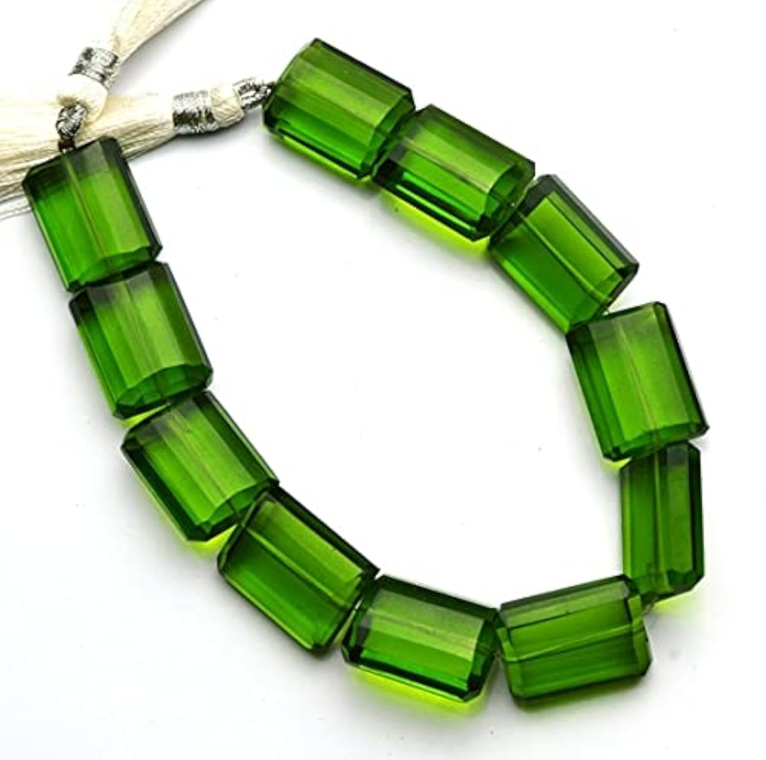 Quartz hydro vert péridot facetté en forme de pépite de 14x18mm pour création de bijoux uniques