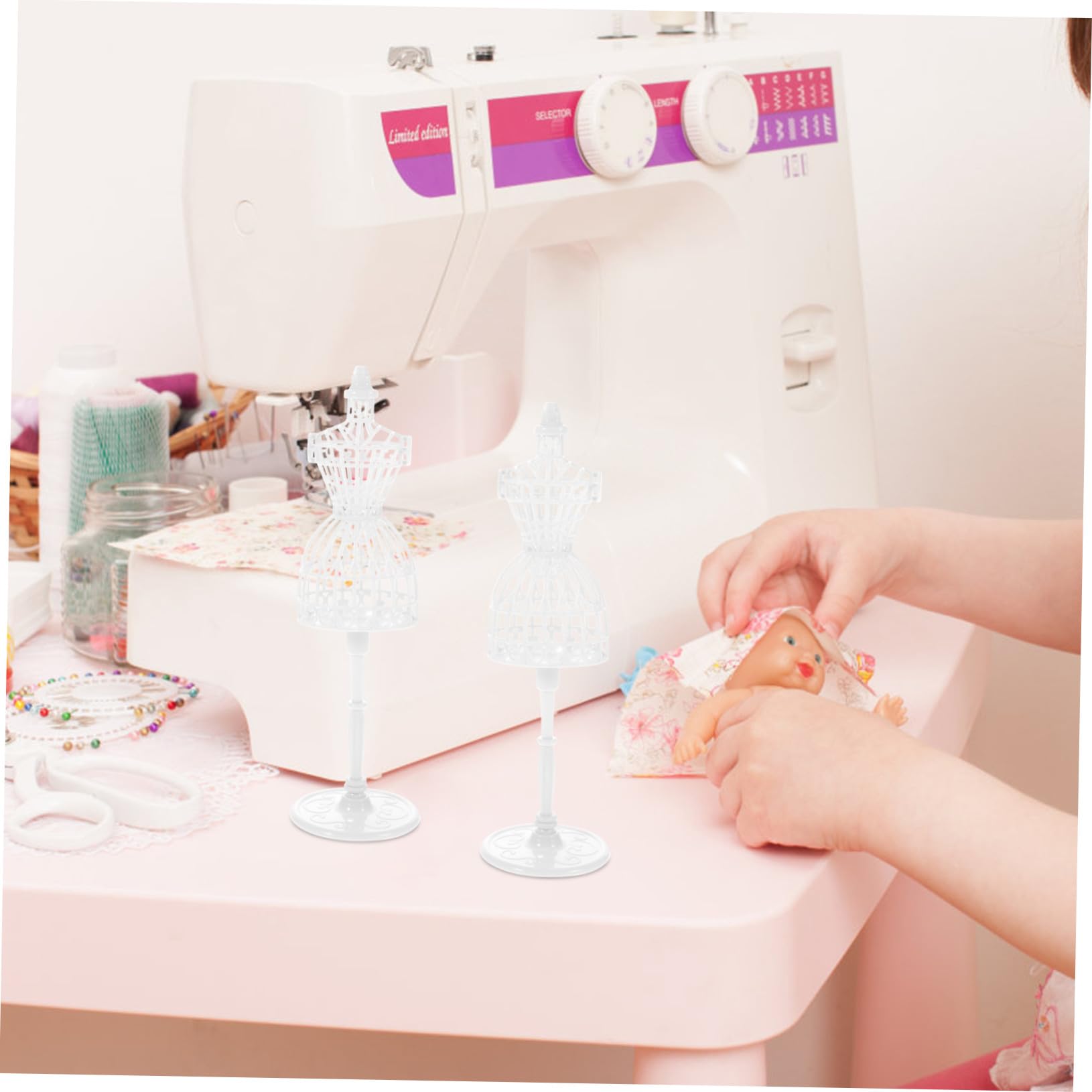 Didiseaon 6 Mini Manichini Supporto per Vestiti Bambole Resistente Leggero Materiale Sicuro Esposizione Maglie Gioielli