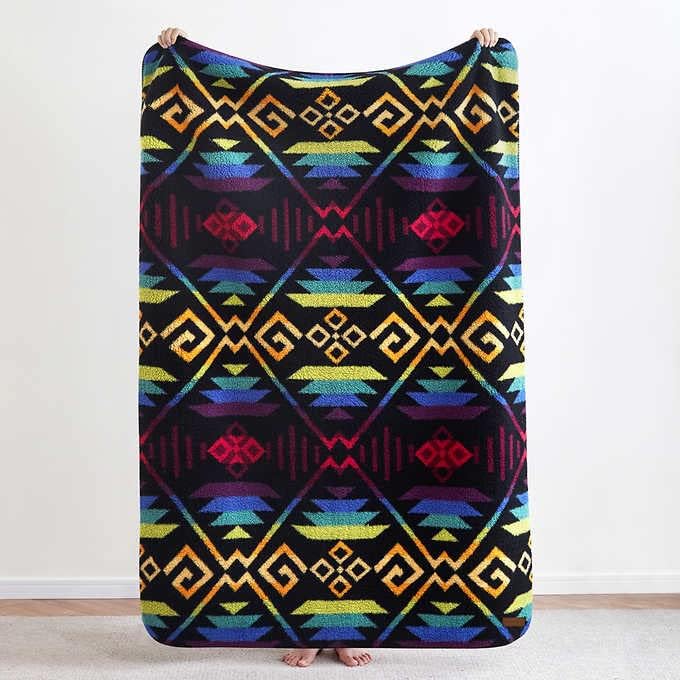 Miniatura 3 de Pendleton Manta de forro polar Sherpa (Coyote Butte Black), 50 x 70 pulgadas