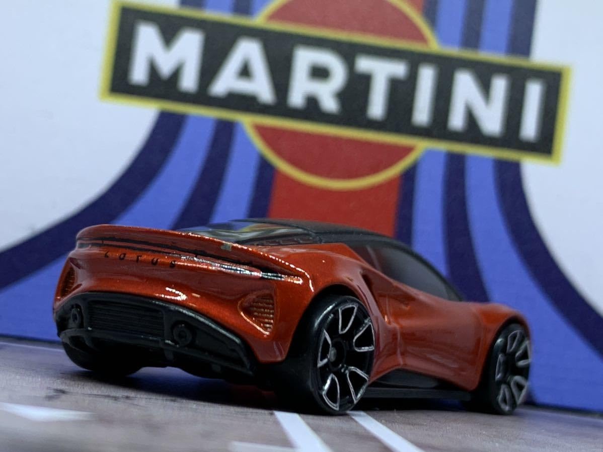 Amazon.co.jp: ホットウィール 絶版 ロータス エミーラ 赤M