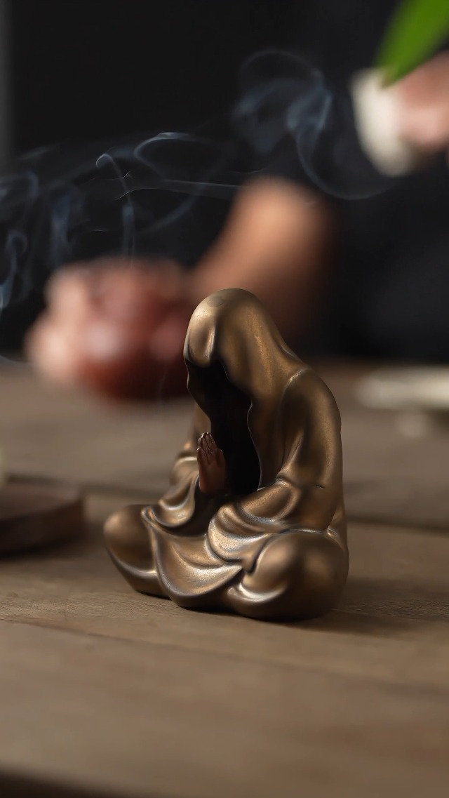 Figura Zen de Cerámica para Té con Diseño Faceless miniatura 7