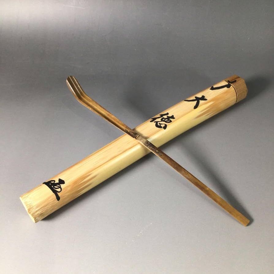 Ｒ９８８　茶杓　『大徳寺　小林太玄』『銘　大徳』『竹茶杓』　共箱　茶道具 Amazon.co.jp: R988 茶杓 『大徳寺 小林太玄』『銘 大徳