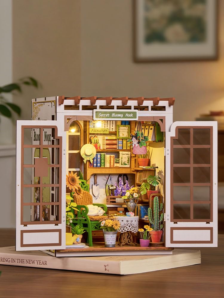 Rolife Book Nook DIY Maquette en Bois Adulte avec Lumières Monde Floral Secret Puzzle 3D Miniature Maison à Construire Serre-Livres Diorama Décoration Livre Bibliothèque Salon