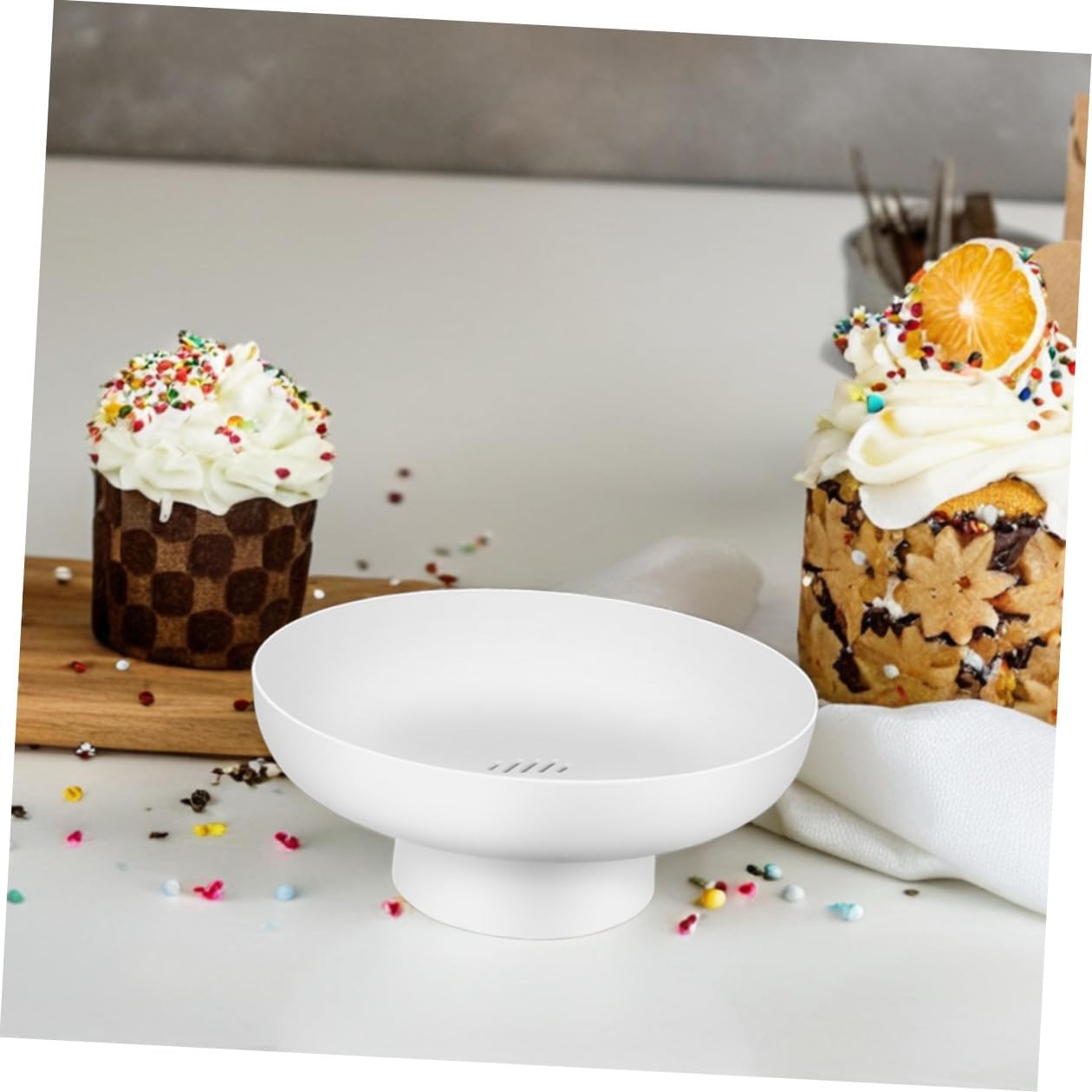 2pcs White Decorative Footed Fruit Bowls Multi-functional Dessert Serving Plates Fruit Keeper Bowls for Kitchen Counter and Dining Table Decor