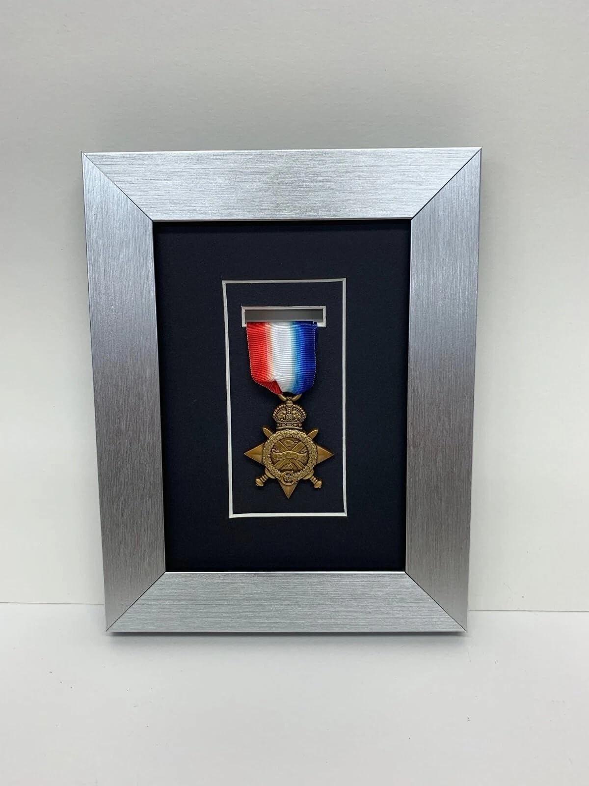 Kwik Picture Framing Ltd 1 Medal Military Display Frame 23x18cm, Black Mount - World War Medal Shadow Box Display Case | Army Navy RAF Wall Mounted Memorabilia Holder