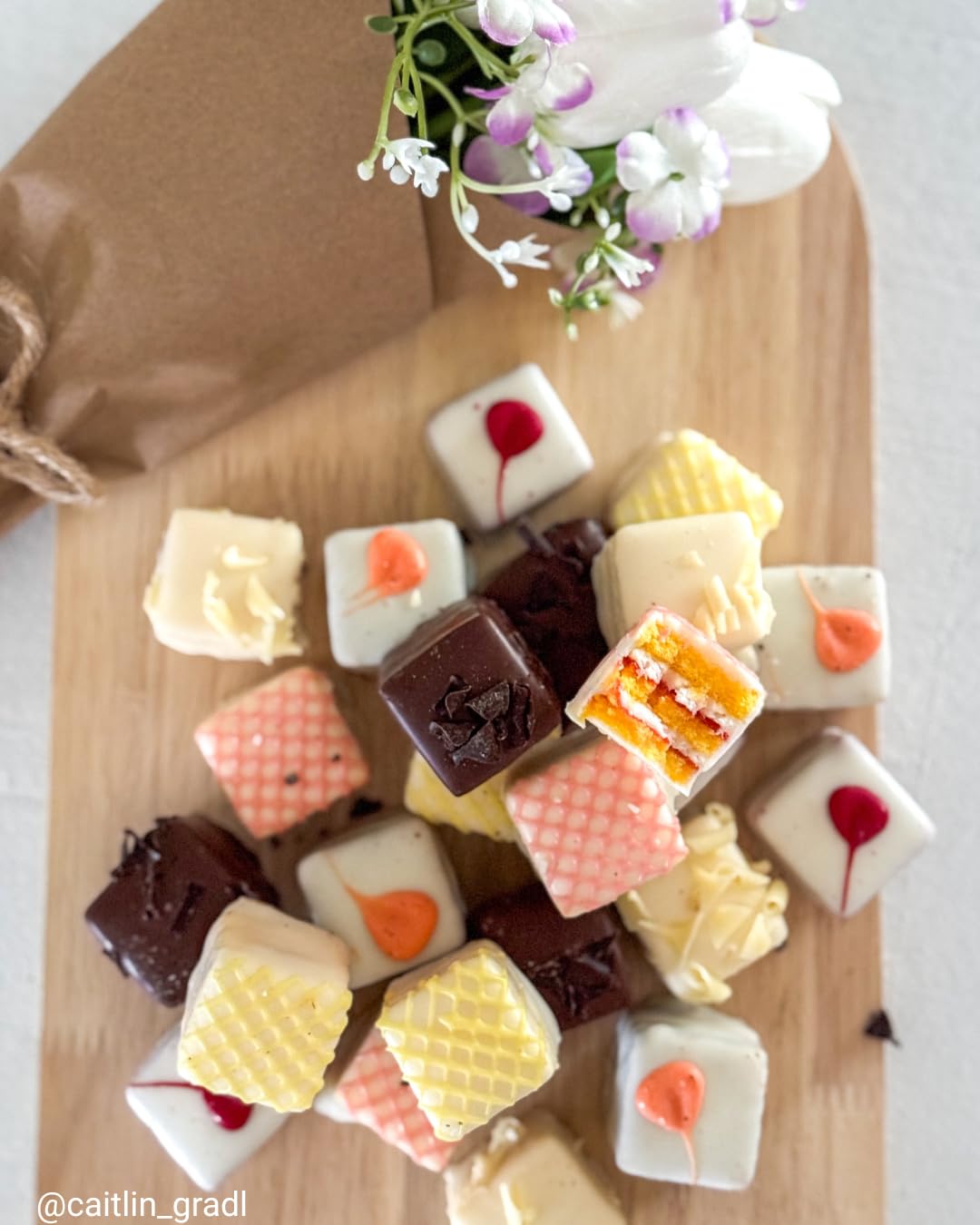 Amazon.com: The Swiss Colony Incredible Petits Fours - Gift of 24