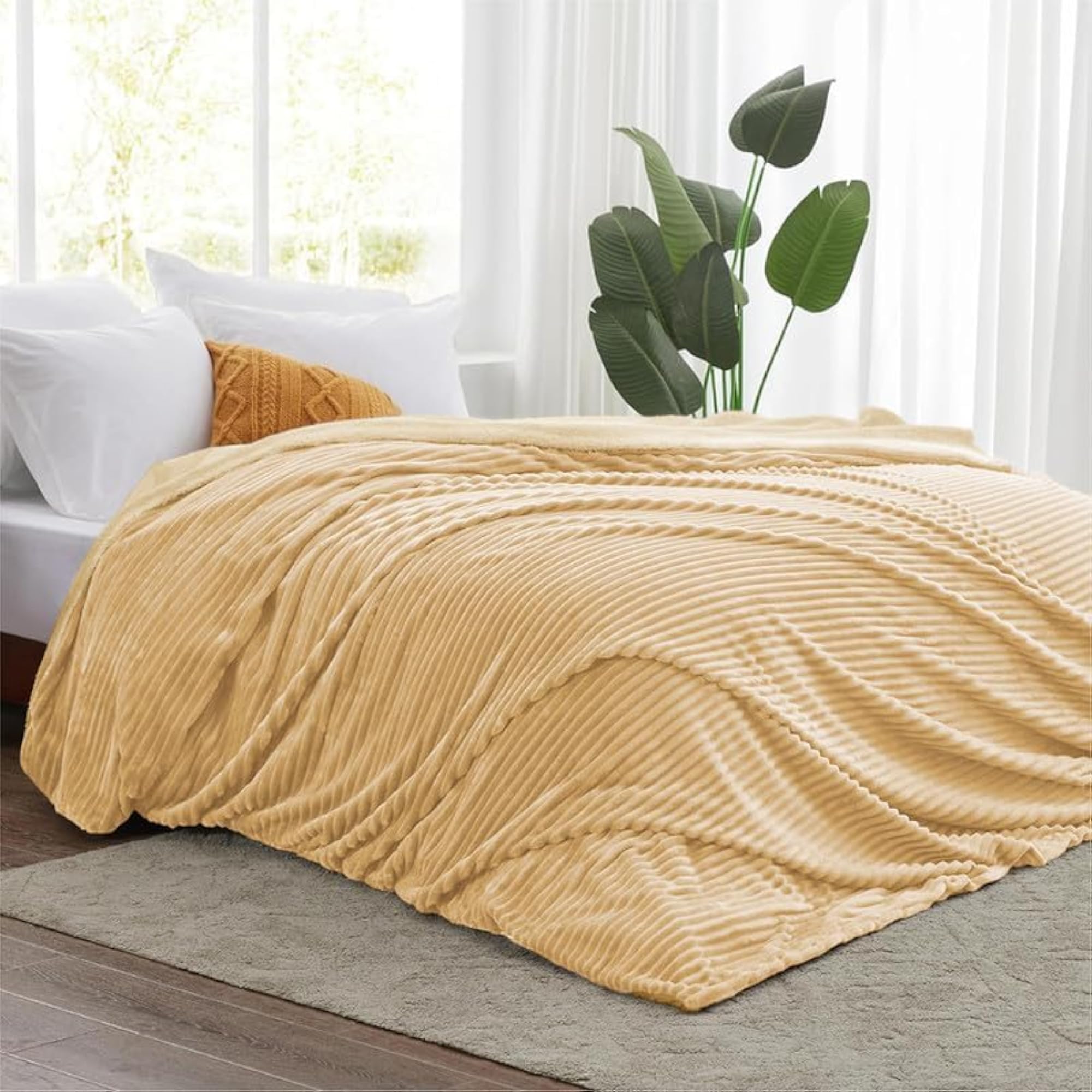 Pencil Pattern Flannel Fleece Sherpa Blanket for Cozy Comfort