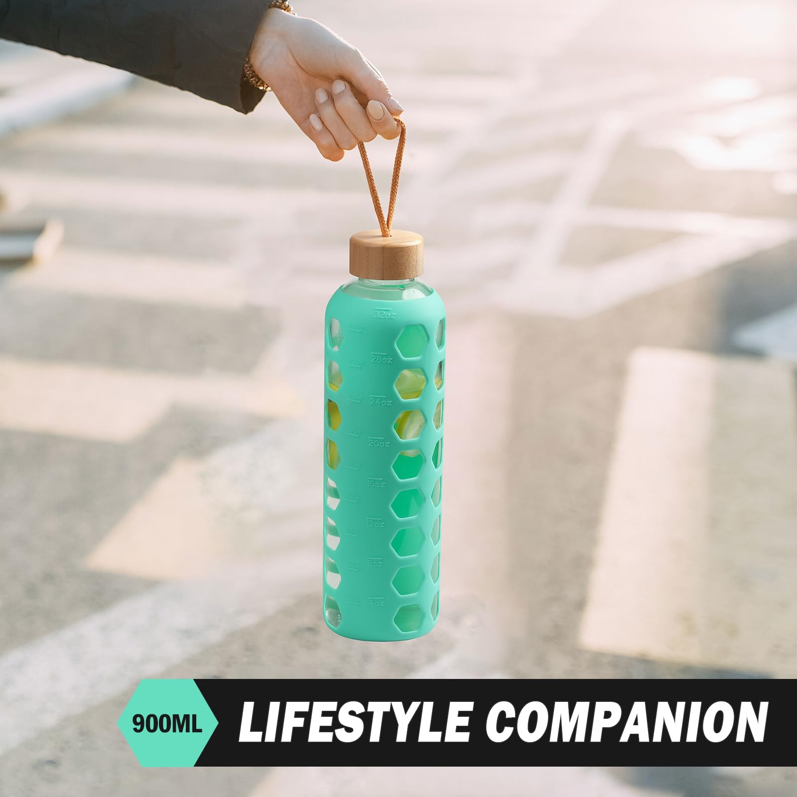 BLUEGO Borracce in vetro, 900ml Bicchiere in vetro, Bottiglie per bere con 2 coperchi, Bottiglia per l'acqua sportiva con custodia in silicone, A prova di perdite, Verde