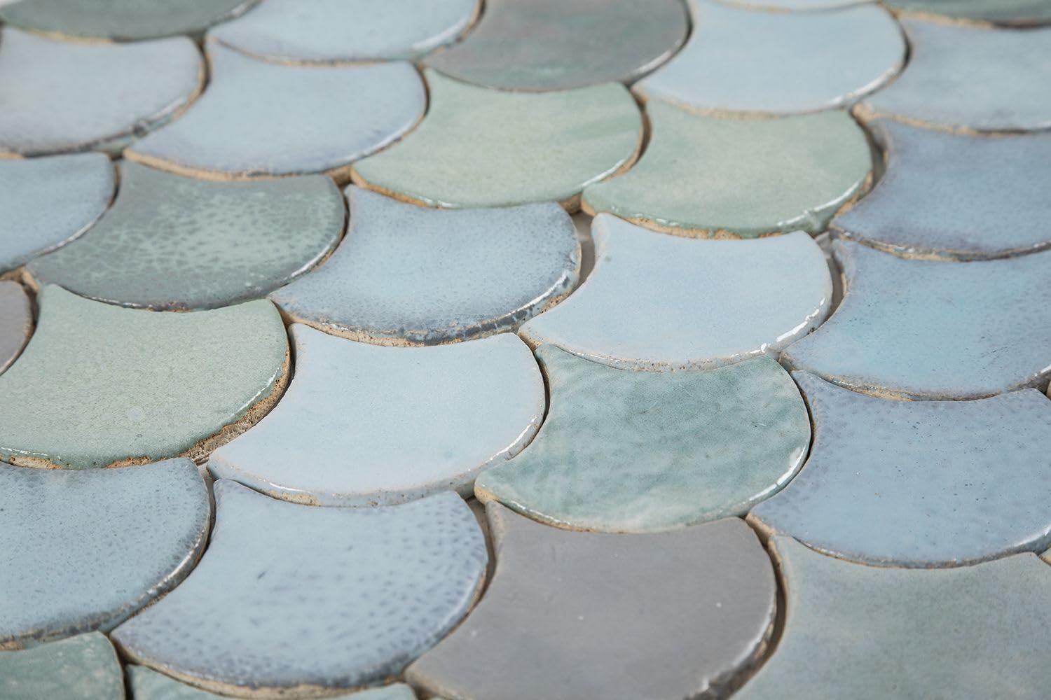 Cerames decorativo azulejos de cerámica Escamas De Pescado "Fiordo noruego" - Azulejo De mosaicos en forma escamas de pez Azul para cocina y baño de la serie "Agua" paquete de 49 azulejos 10,2 x 9 cm