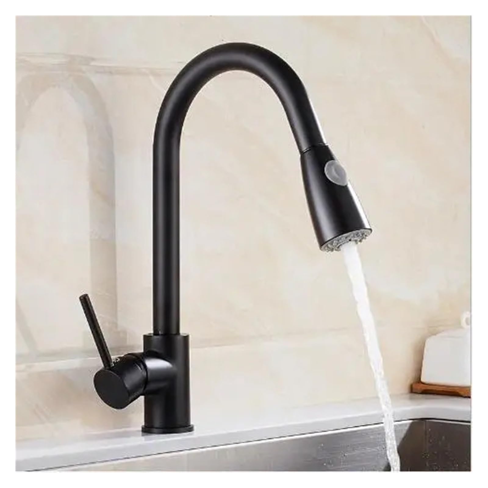 Robinet de cuisine noir mat haut de gamme au design minimaliste et épuré