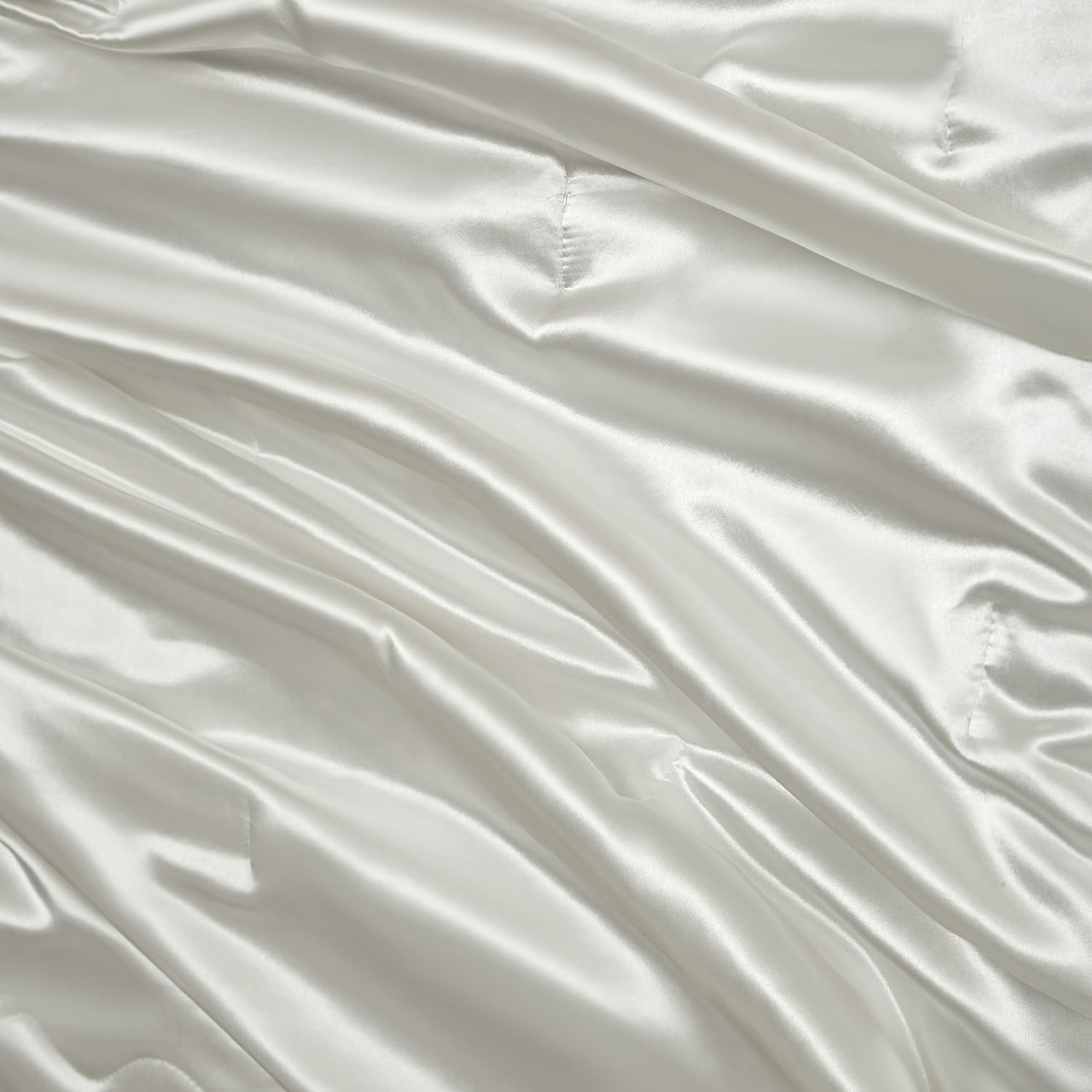 Luowei Coperta estiva in raso 200 x 200 cm bianco Raffreddamento liscio seta coperta confortevole traspirante può mantenere il corpo fresco per sudorazioni notturne e viaggi all'aperto