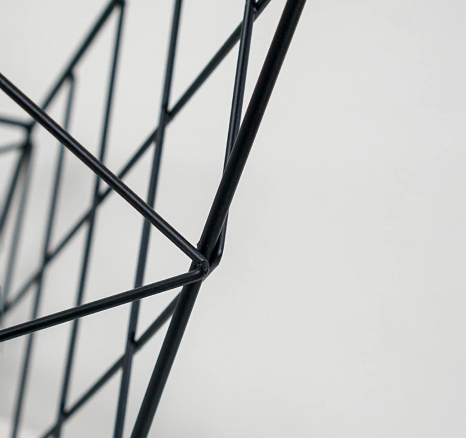 Wrought Iron Magazine Rack with 2 Compartments Metal Brochure Holder for Desk, Shelves and Iron Storage Racks for Meeting Room Office