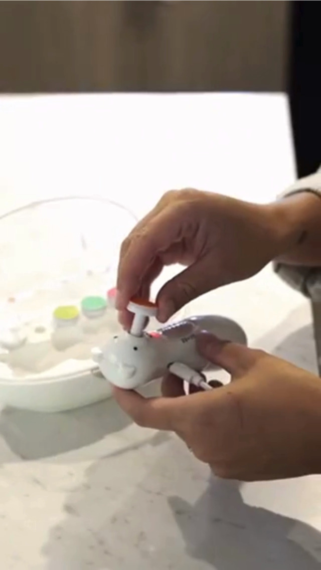 hapihapiさま Amazon.com: Haakaa Happii Bear Rechargeable Electric Baby Nail