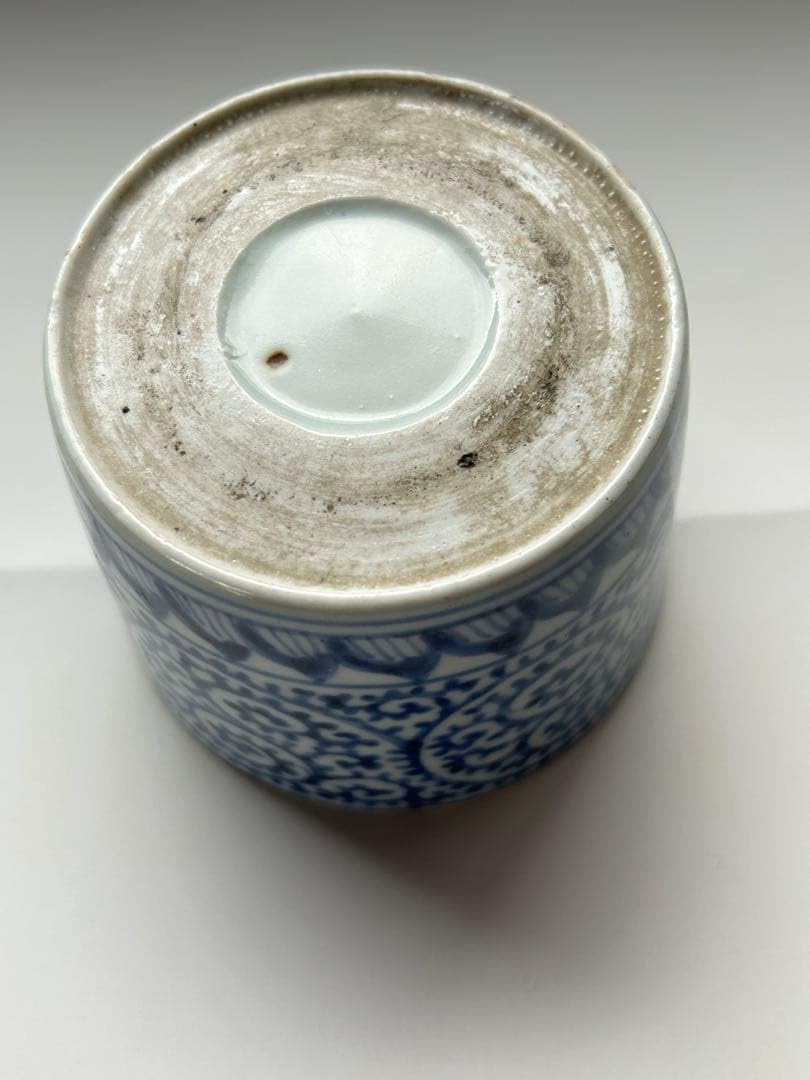 Amazon.co.jp: 古伊万里大蛸唐草 大振蕎麦猪口 江戸中期 骨董 時代物