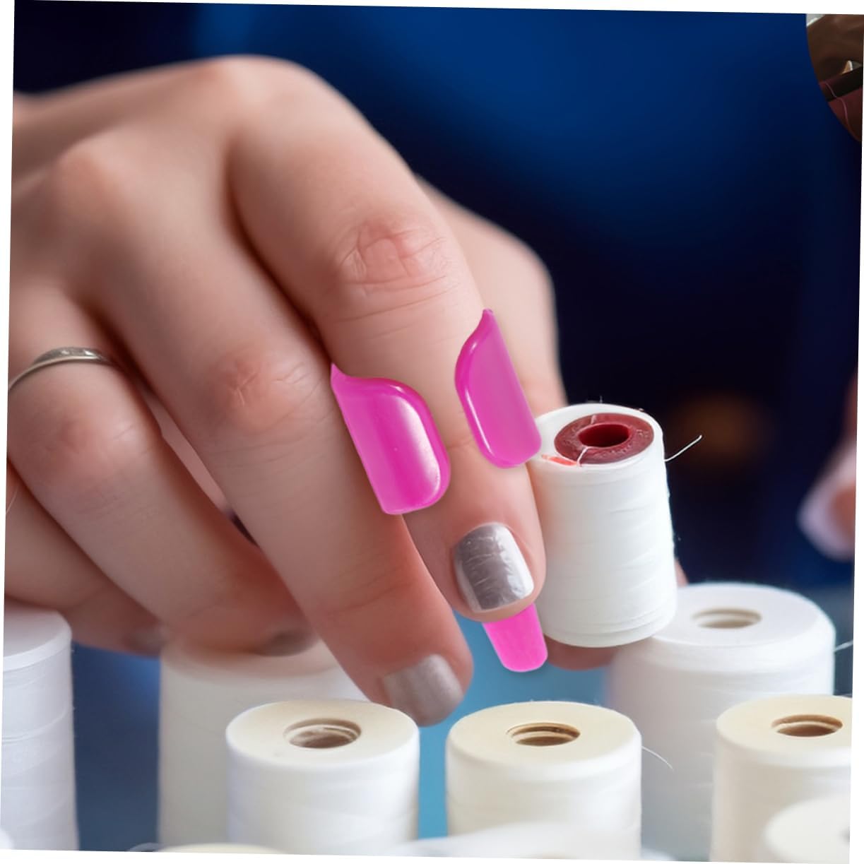 Veemoon 16pcs Sewing Finger Protectors for Thread Control Pusher Tool for Sewing Projects for Smocking Sequins and Ironing Tasks