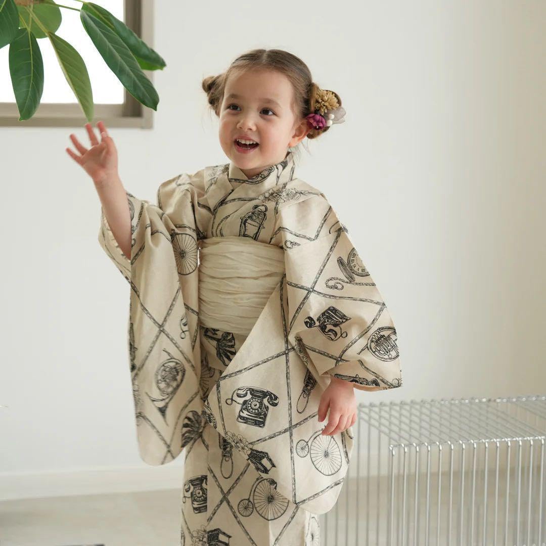 クリーム色に鷹が格好良い☆七五三５歳男の子フルセット 男の子 袴 七五三 紺色 美品 5歳 着物 クリーム色に鷹が格好良い