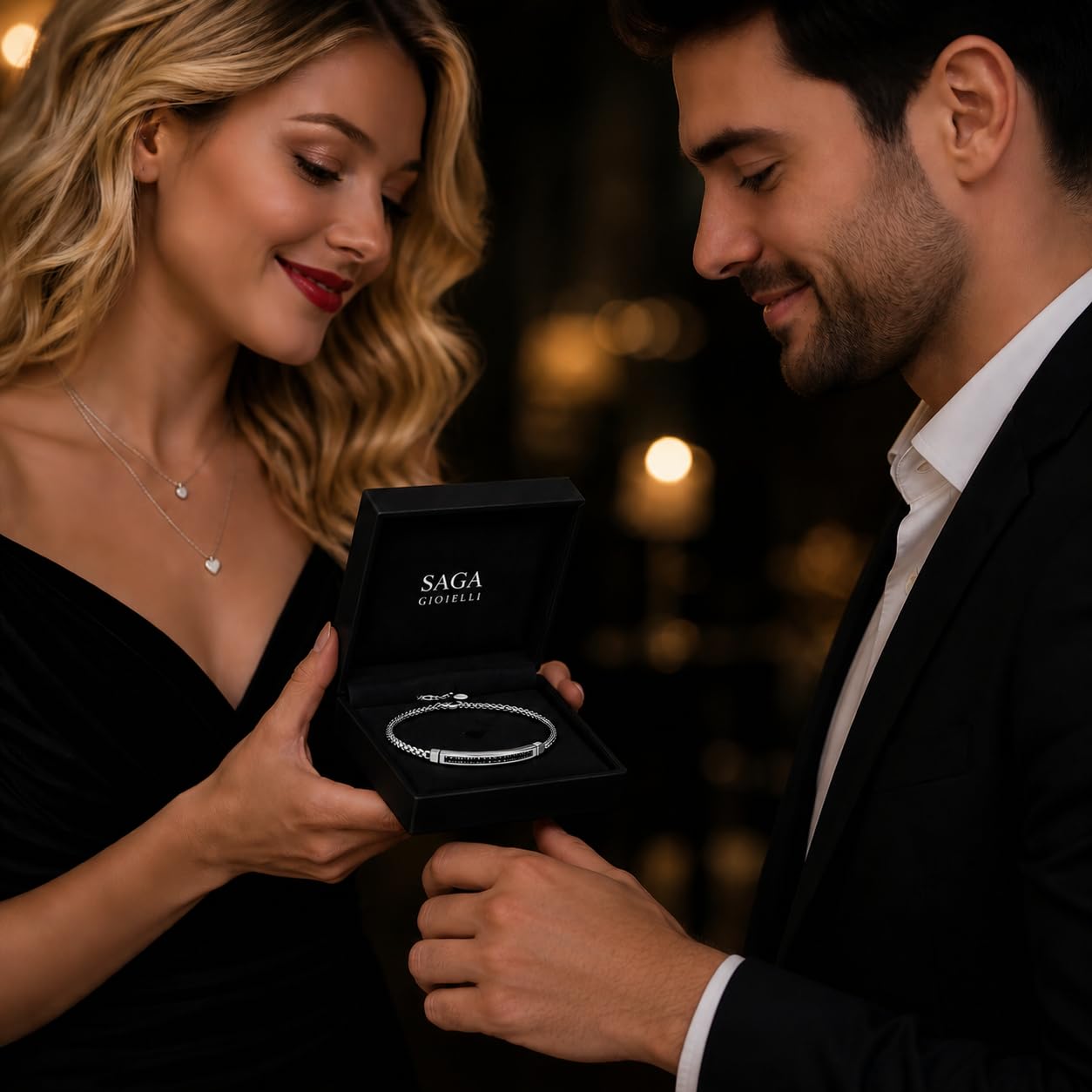 SAGA GIOIELLI® Bracciale Uomo Acciaio con maglia tonda, barretta centrale e cristalli neri – Idea Regalo Festa del Papà, Compleanno, Natale, San Valentino, Anniversario - Confezione regalo inclusa