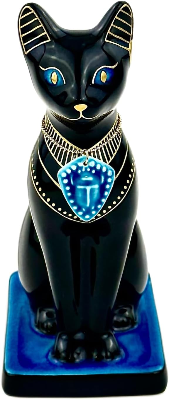 木製クマ彫刻 魚を持つ（昭和の品物） 熊の木彫り 北海道 魚を背負った