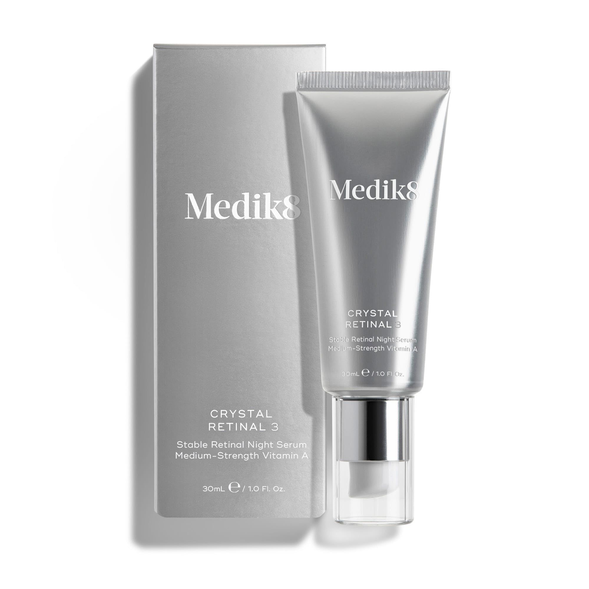 Medik8 Crystal Retinal 3 - Age-Defying Retinal Nachtserum - Verbessert Faltenbild - 0.03% Retinalstärke - 11-mal schneller als Retinol - Für neue Vitamin-A-Anwender - 30ml