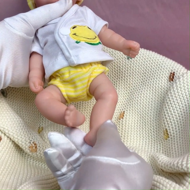 Amazon.com: Yokyyi Lifelike Full Body Silicone Reborn Baby Dolls