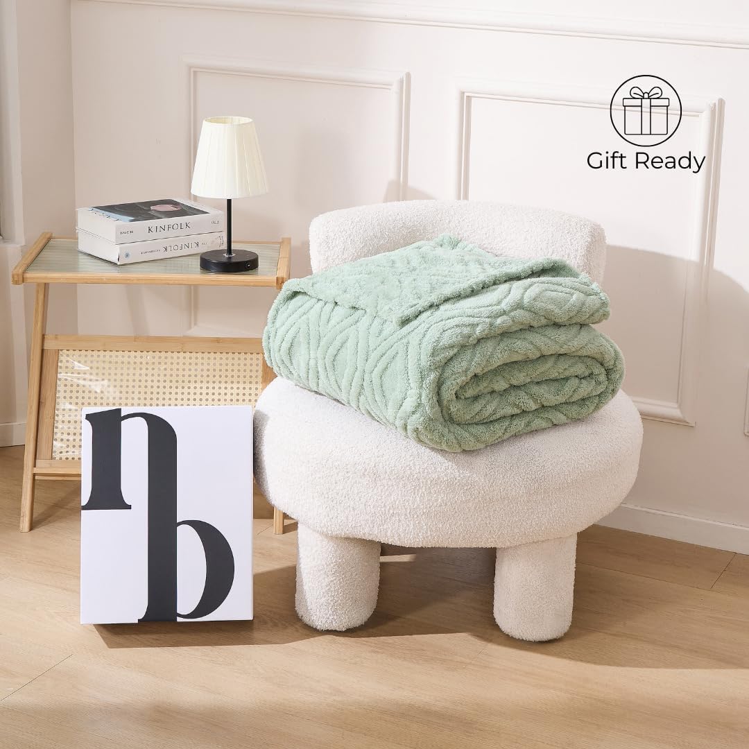 The Seacliff Blanket Queen Size 90x90, Palm Sage Green – Lightweight Soft Fleece Bed Blanket, Breathable All Season for Bed or Couch, Coastal Wave Texture