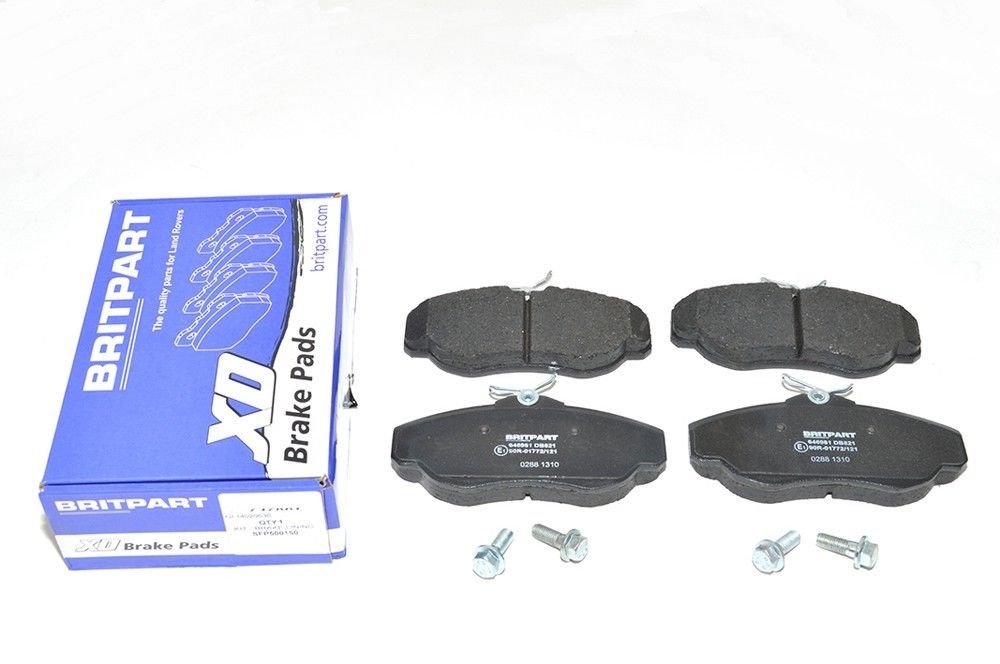 BRITPART FRONT BRAKE PAD SET AND BOLTS COMPATIBLE WITH LAND ROVER RANGE ROVER P38 1995-2002 PART # SFP500150