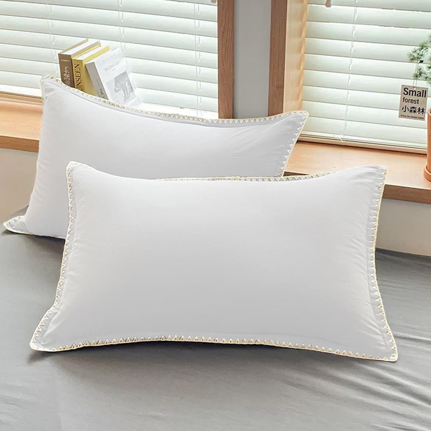 DJDEA Copripiumino Matrimoniale 240x220cm Bianco, Set Copripiumino Matrimoniale da Letto in Microfibra, Sacco Copripiumino Matrimoniale e 2 Federe 50x80cm