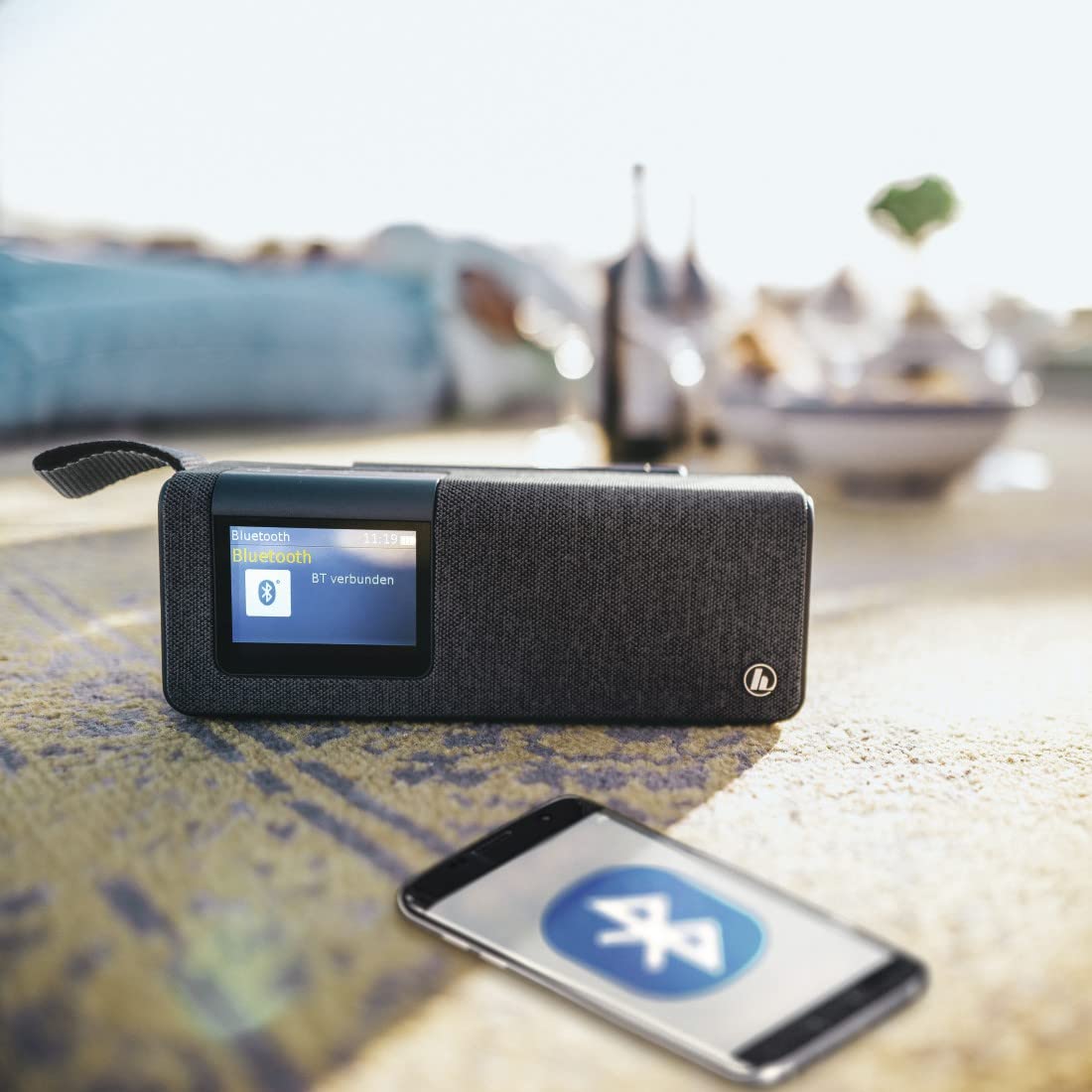 Hama Radio Internet DAB/DAB+ 'DR200BT' (Radio Numérique FM Portable, Haut-Parleur Bluetooth Rechargeable USB-C, Écran Couleur, Entrée AUX, Minuteur, 30 Présélections, 8h d'Écoute) Noir