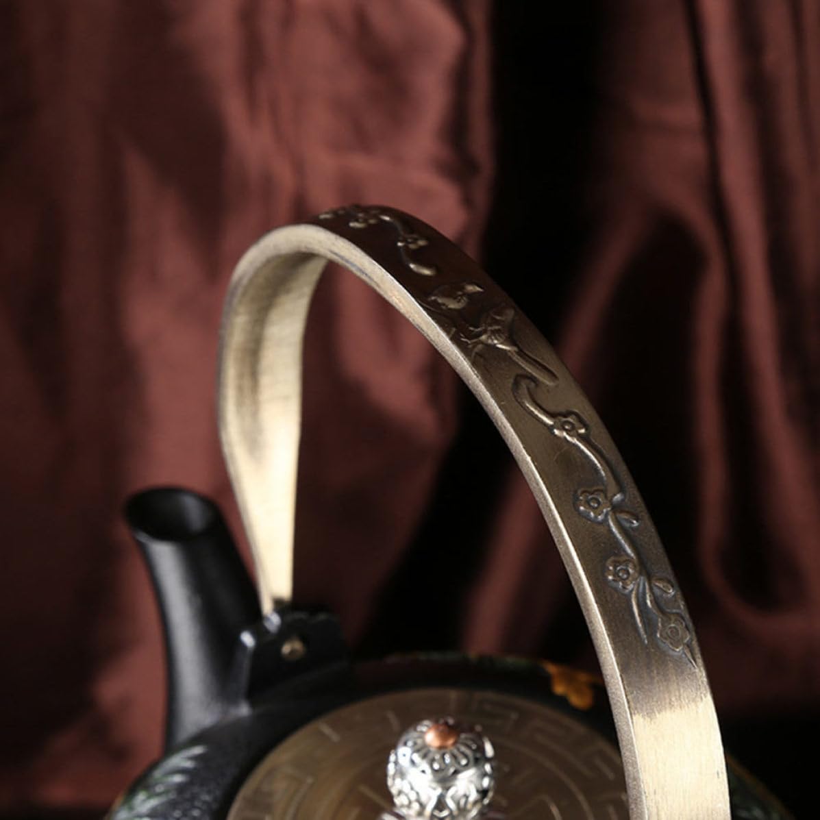 Théière en Fonte Rétro avec Infuseur, Bouilloire en Fer Noir sans Revêtement, Solide Infusion de Thé pour Usage Domestique