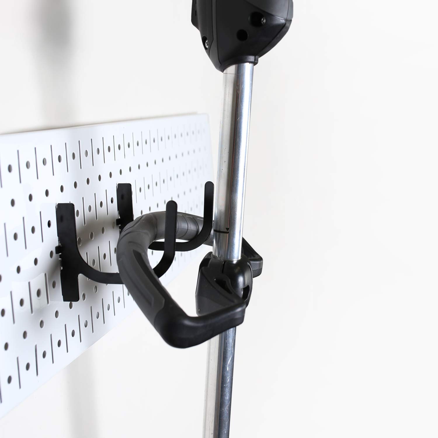 Wall Control Stojak do przechowywania garażu trawnik i ogród organizacja narzędzi uchwyt ścienny organizer - łatwy w instalacji 152 cm szerokości zestaw metalowych śledzi do domu i garażu (biała tablica podpegboard)