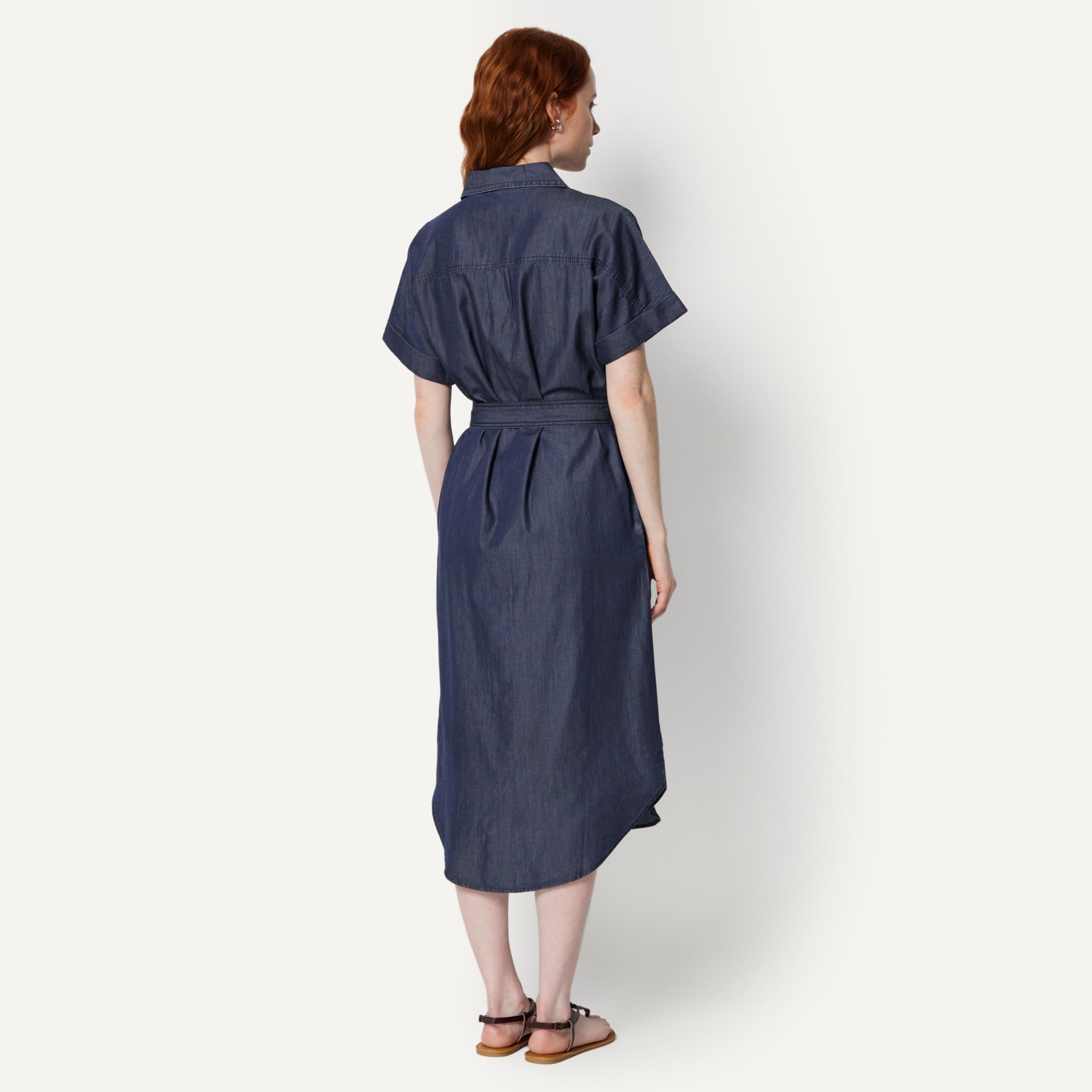 Amazon Essentials Abito Chemisier con Bottoni e Cintura, a Maniche Corte, Vestibilità Comoda Donna