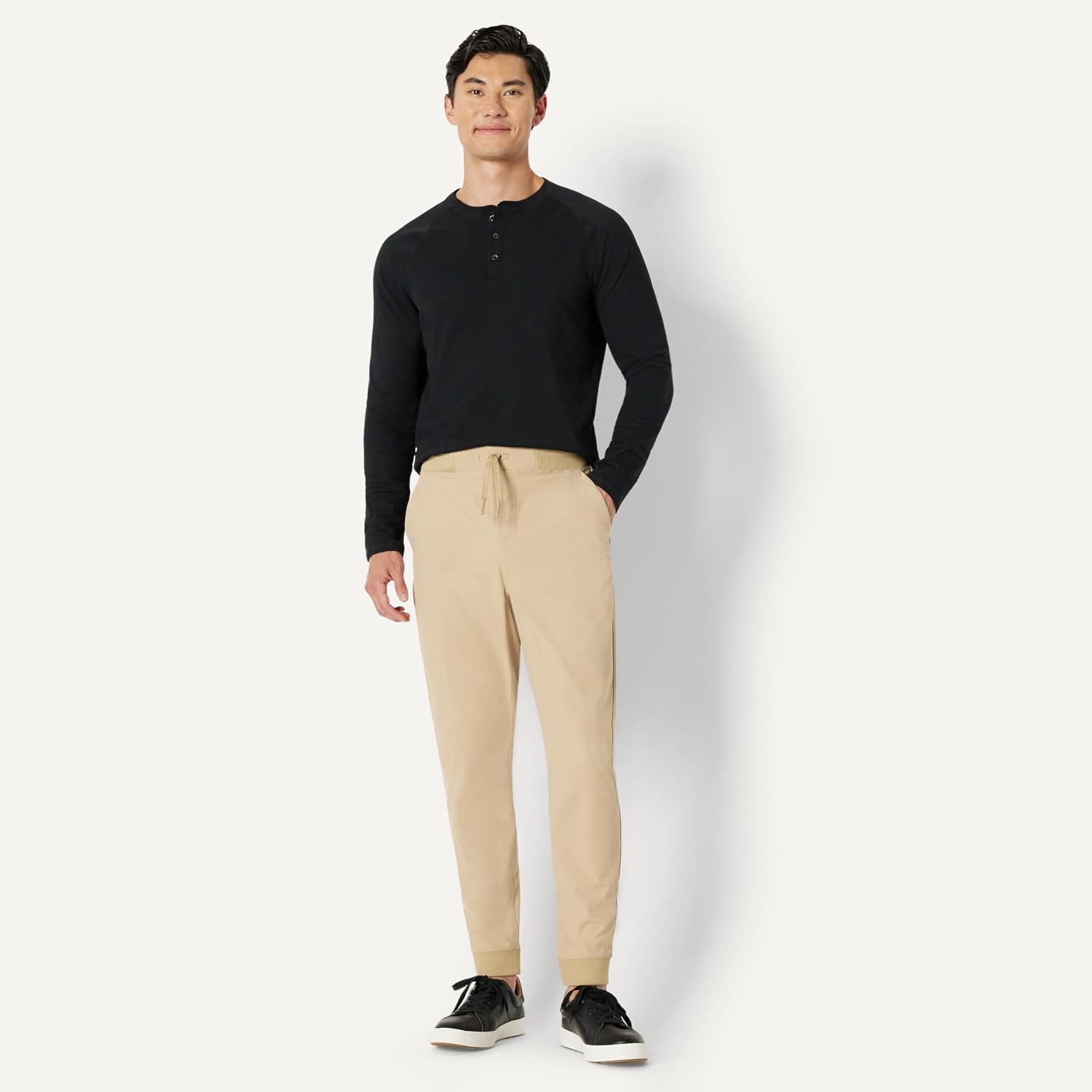 Amazon Essentials Men's Travel Stretch Jogger Pant