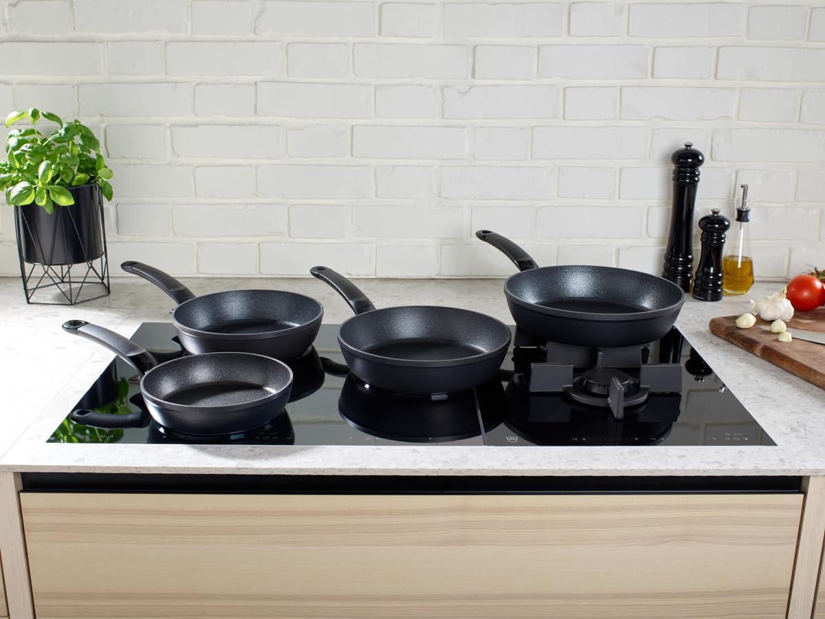 Fissler Adamant Comfort/Pfannen-Set 2-teilig (24 cm + 28 cm) – kratzfeste Aluminium-Bratpfannen mit Antihaft-Beschichtung, Made in Germany - Induktion