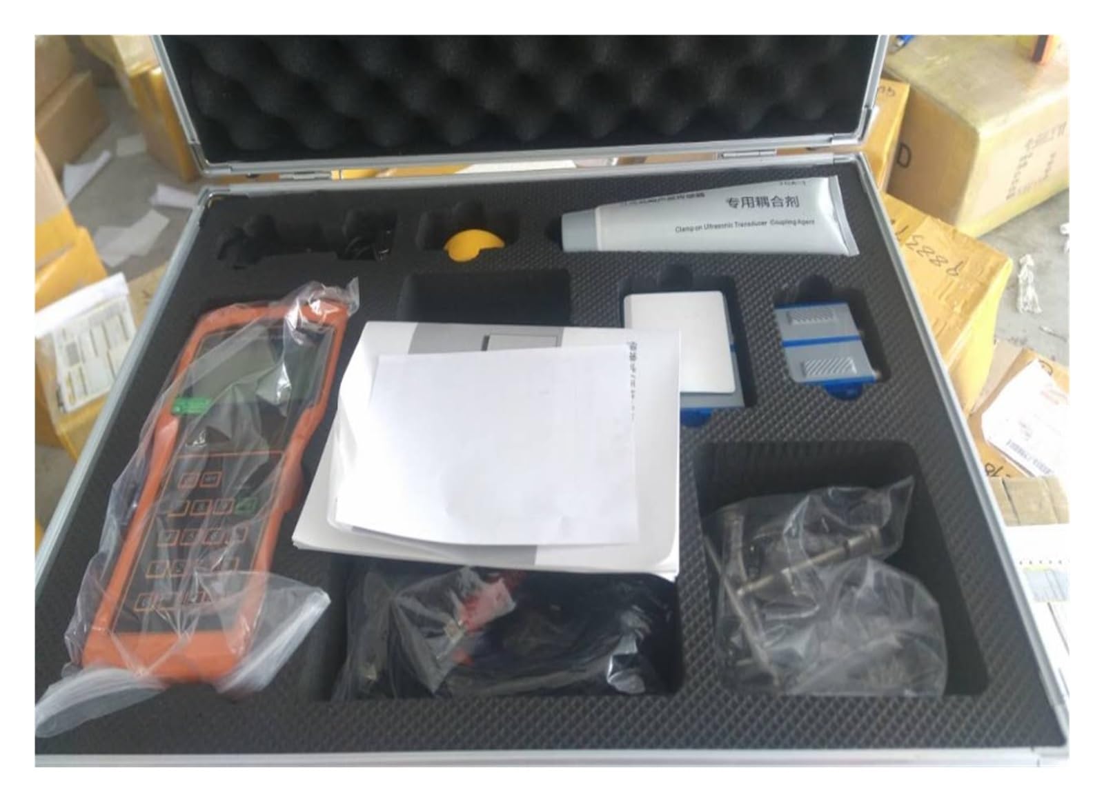Medidor de flujo de agua de alta precisión TUF-2000H-TM-1+TS-2 Caudalímetro ultrasónico, TS-2 DN15-DN100 TM-1 DN50-DN700 sin caja Medir el consumo de agua y el caudal(TUF-2000H-TM1TS2TL1)