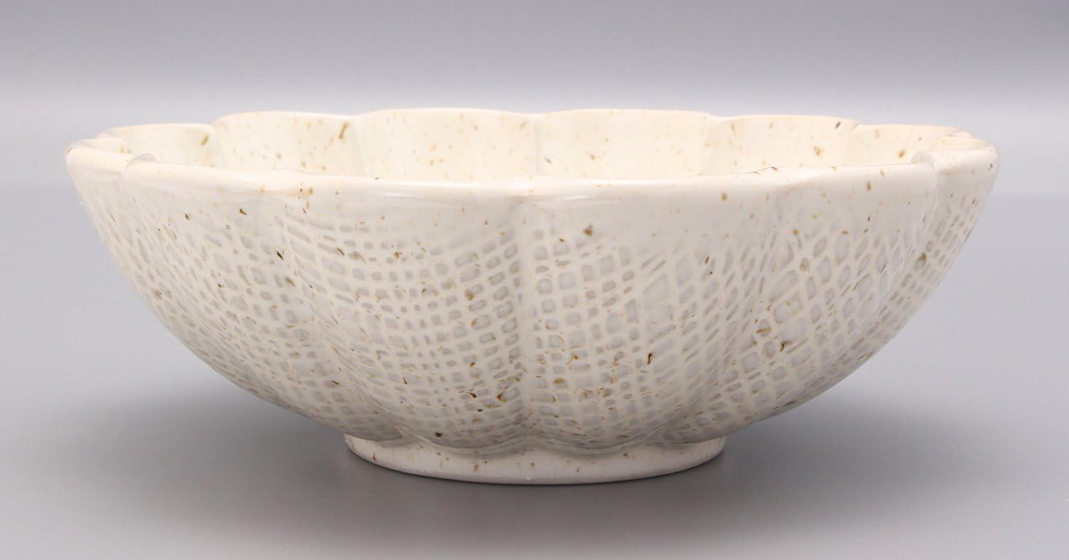 Mino Ware 130-0005 Chrysanthemum Shaped Small Bowl, White Unofu image 2