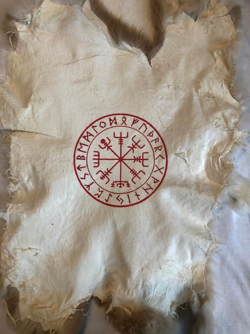Amazon.com: Vegvisir Gray/Brown/White Rabbit Pelt Altar Cloth/Rune ...