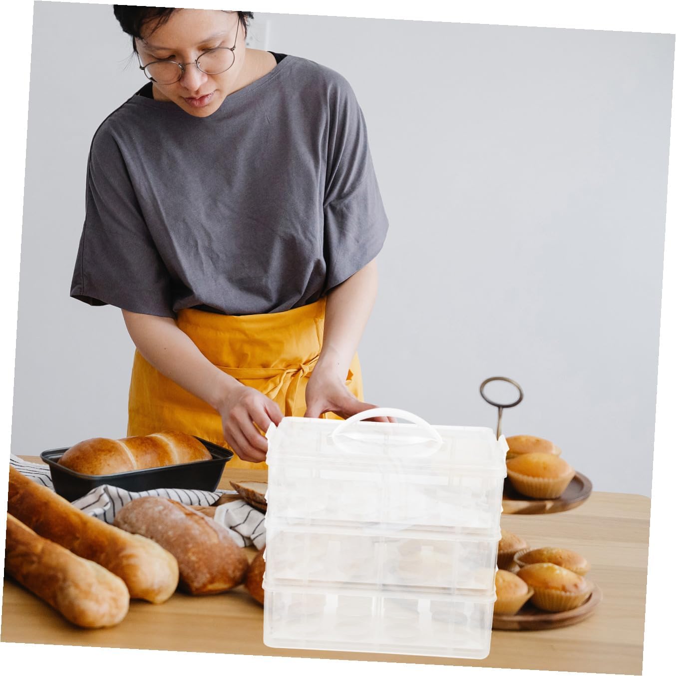 Cupcake Carrier Locking Lid Dessert Storage Box for Parties and Events Reusable Cake Container for Muffins Pastries and Treats