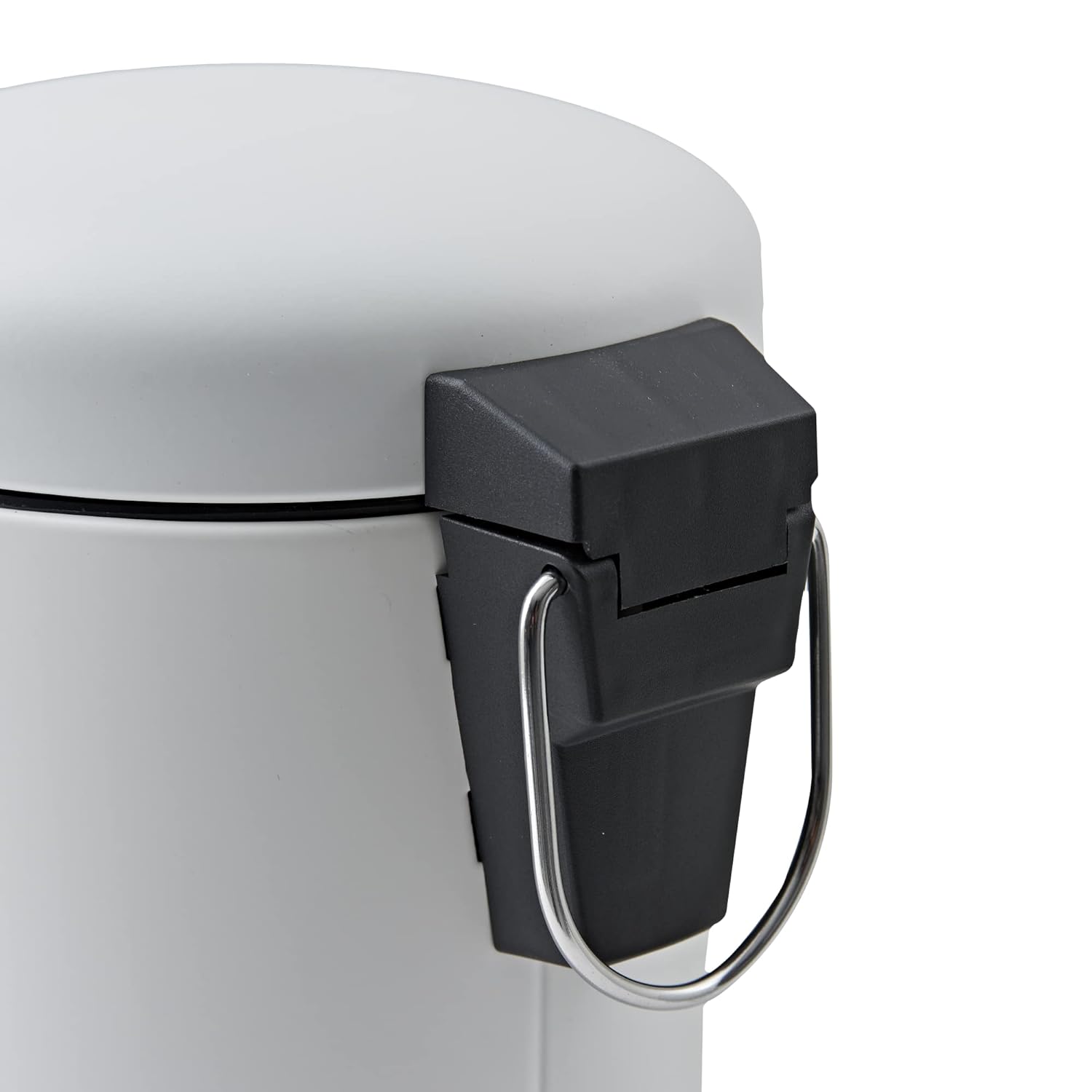 Close-up of the SENSEA Easy 3L Bathroom Bin's rear handle