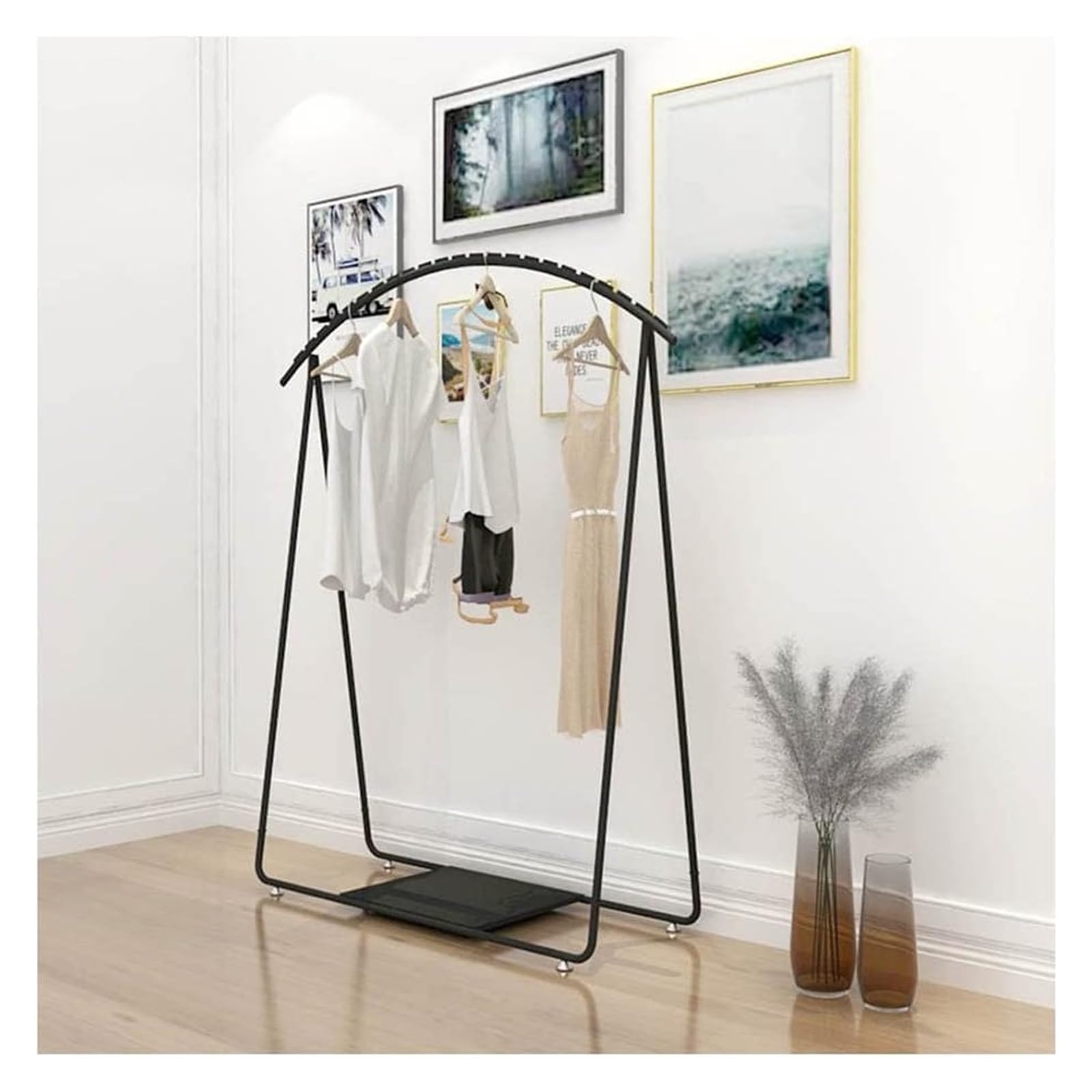 Portant à vêtements en métal noir de style moderne et simple pour dressing chic